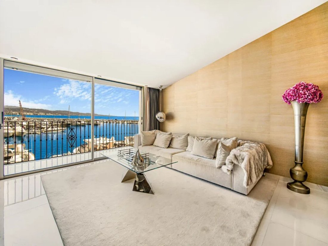Penthouse in Puerto Banus, Marbella, Spain 3 - 15589426