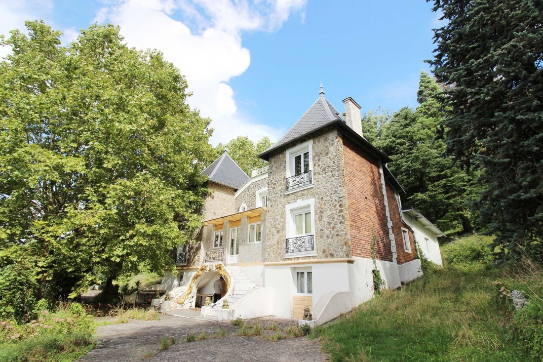 Castle in Champigny-sur-Marne, Ile-de-France, France 2 - 15618317