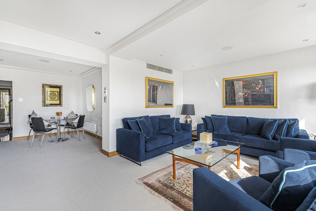 Apartment in Mayfair, Westminster, England 1 - 15620128