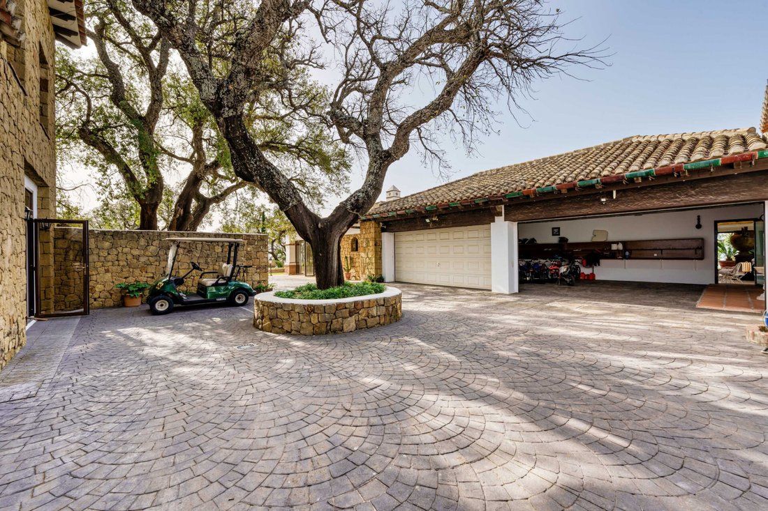 Finca in Elviria-Cabopino, Marbella, Spain 5 - 15621169