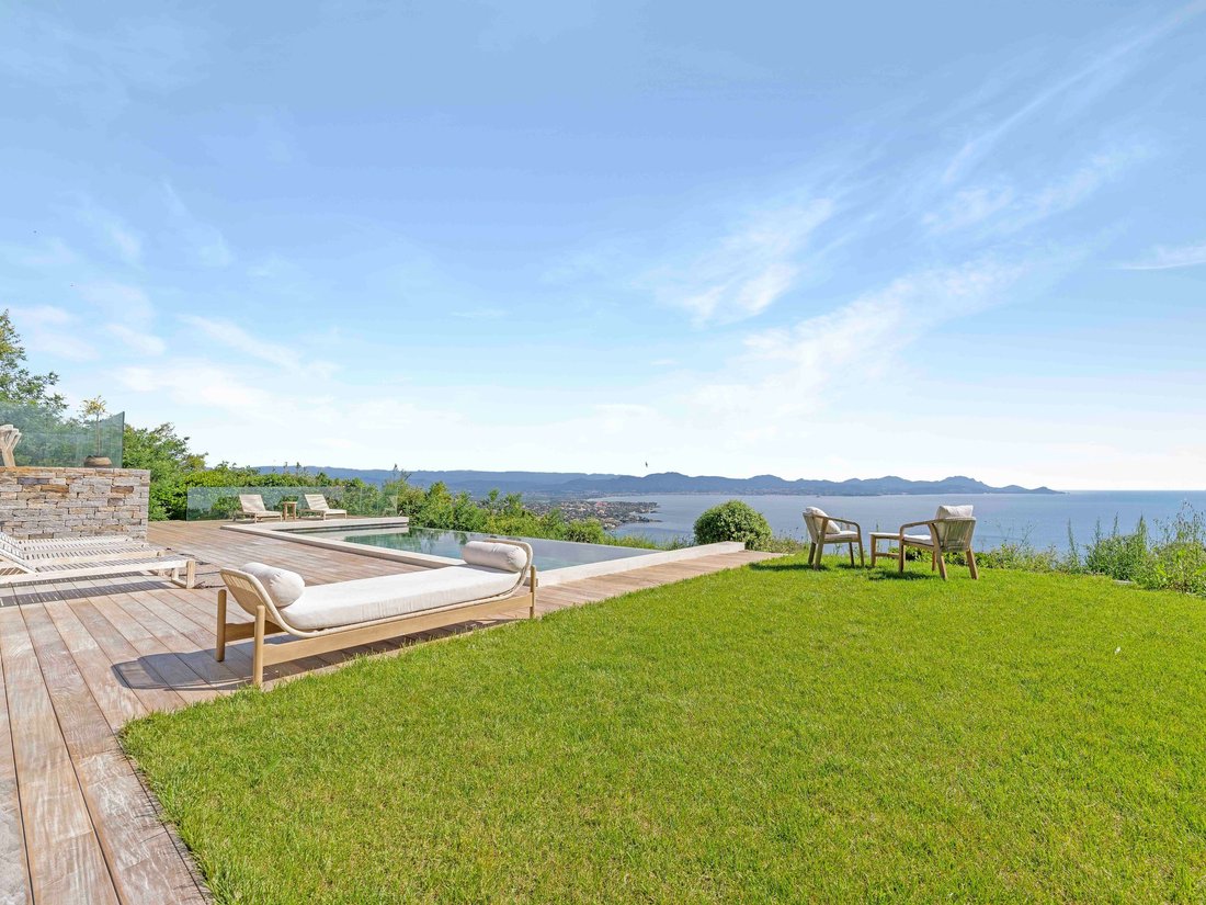 House in Les Issambres, Roquebrune-sur-Argens, France 1 - 15619679