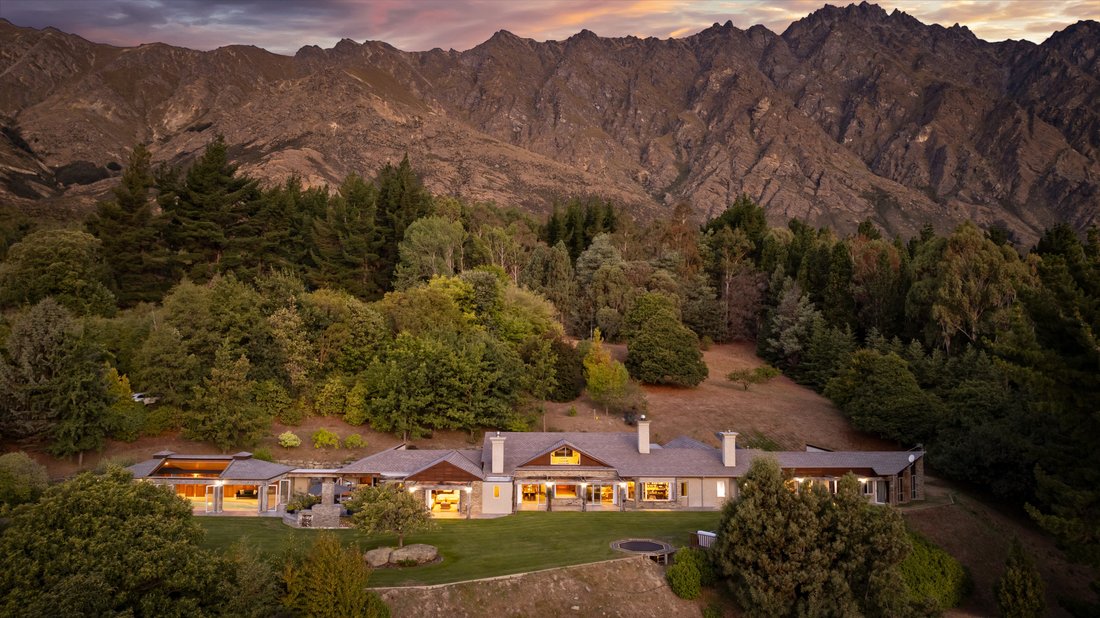 House in Queenstown, Otago, New Zealand 2 - 15620652