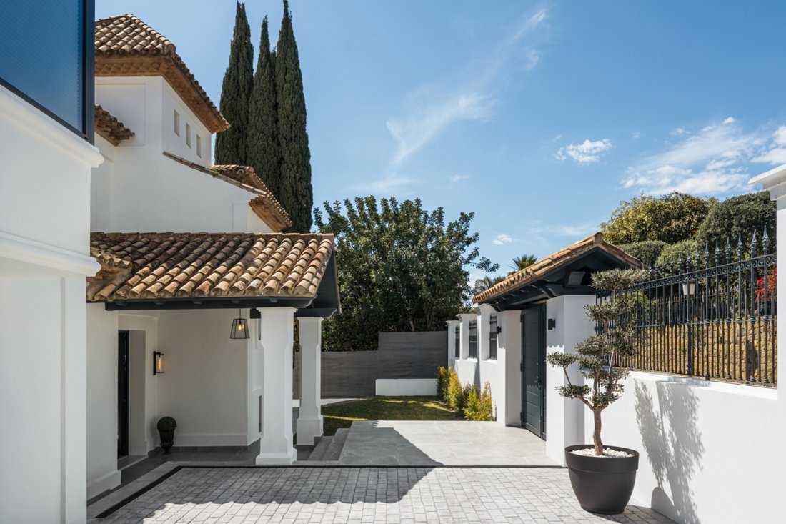 Villa in Sierra Blanca, Marbella, Spain 4 - 15621025