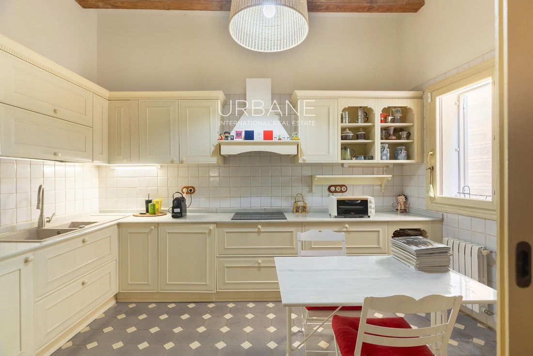 Apartment in Ciutat Vella, Barcelona, Spain 3 - 15621073