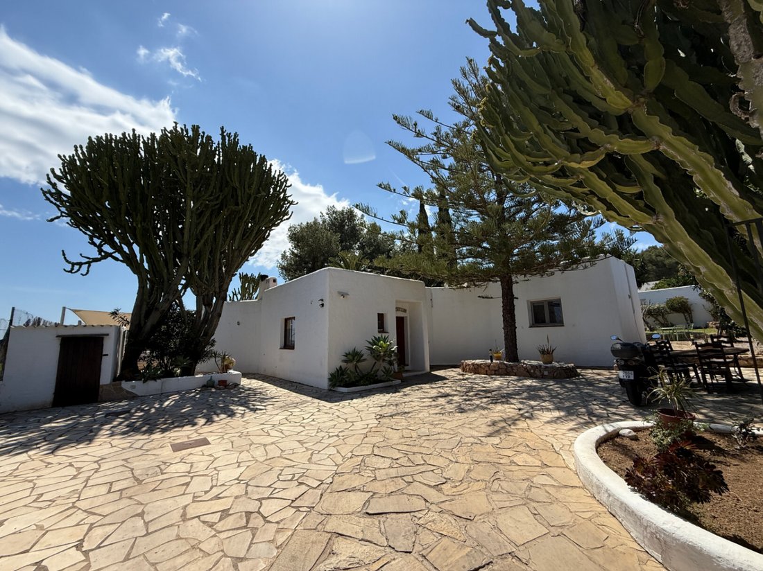 Villa in Sant Antoni de Portmany, Balearic Islands, Spain 2 - 15618620
