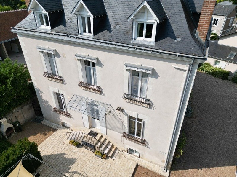 Whispers of the Loire: A Secluded Manor & Hidden Forest Retreat in Amboise