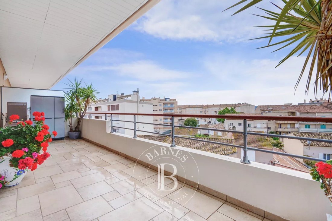 Apartment in Nartelle-Noyer-Bellevue-bd des Sardinaux, Sainte-Maxime, France 3 - 15618745