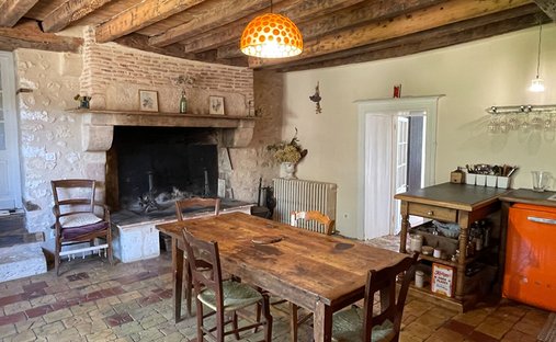 Castle for Sale in Montcaret, Nouvelle-Aquitaine, France