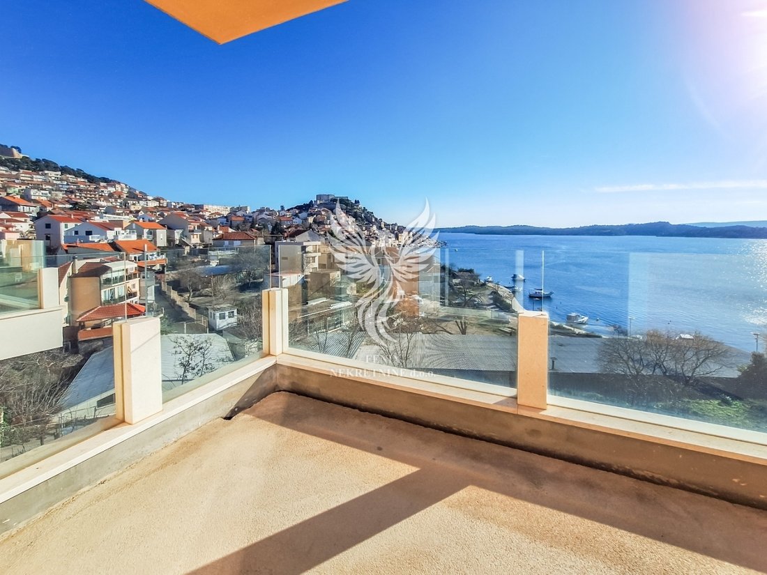 Apartment in Gradska cetvrt Grada, Sibenik, Sibenik-Knin County 1 - 15619142