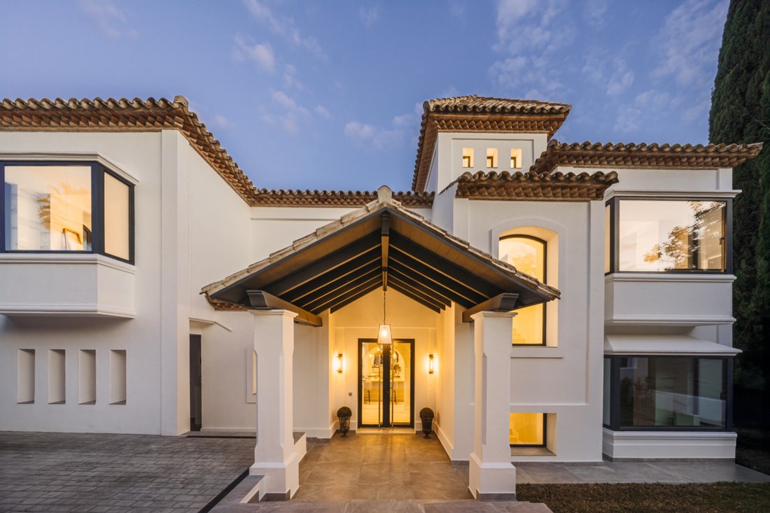 Villa in Sierra Blanca, Marbella, Spain 1 - 15621025