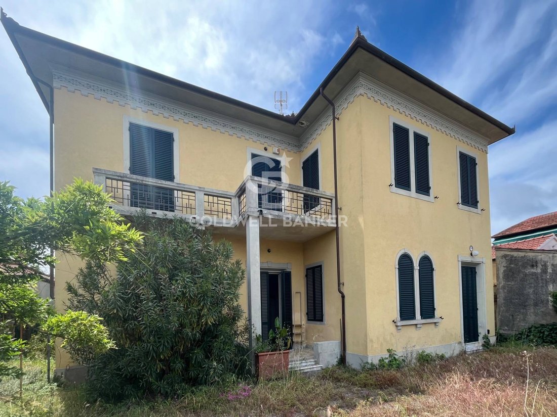 Villa in Lido di Camaiore, Camaiore, Tuscany 1 - 15620171