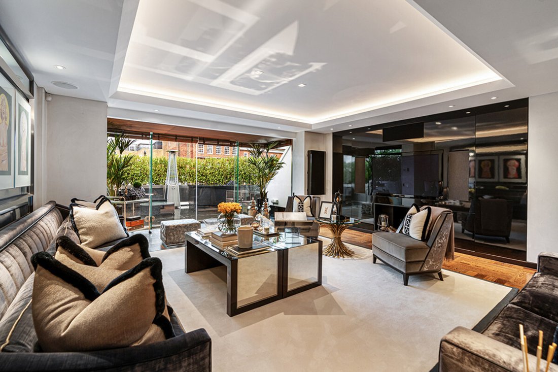 Apartment in Mayfair, Westminster, England 2 - 15620116