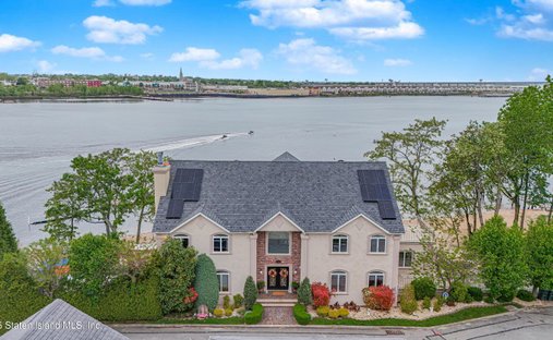 House in New York, New York, United States 1