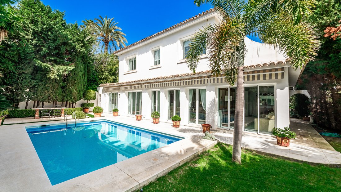 Villa in Marbella, Andalusia, Spain 1 - 15619730