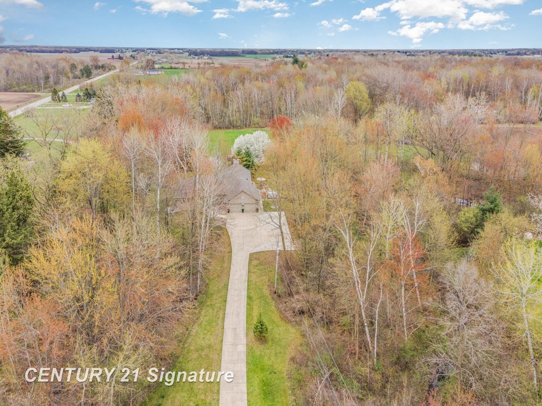 House in Midland, Michigan, United States 2 - 15622027