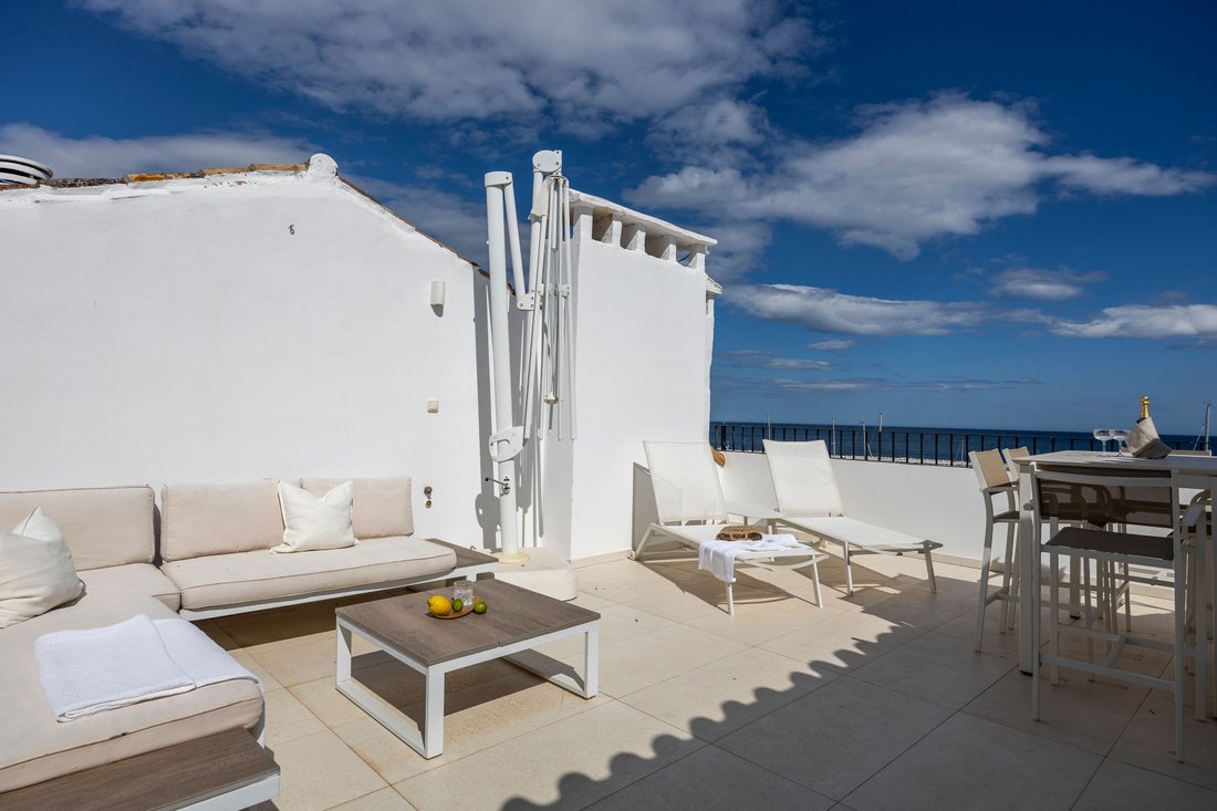 Apartment in Puerto Banus, Marbella, Spain 5 - 15623024