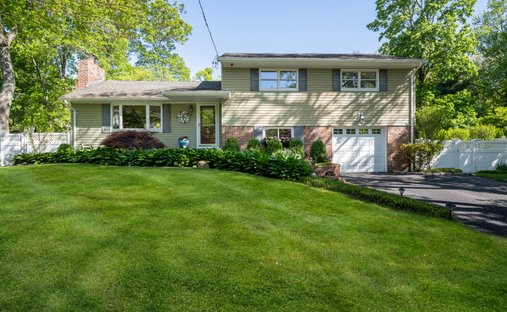House in Huntington Station, New York, United States 1