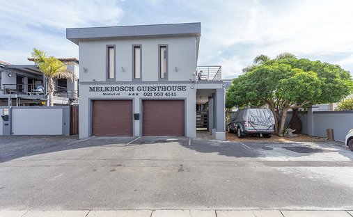Country House in Melkbosstrand, Cape Town, South Africa 1