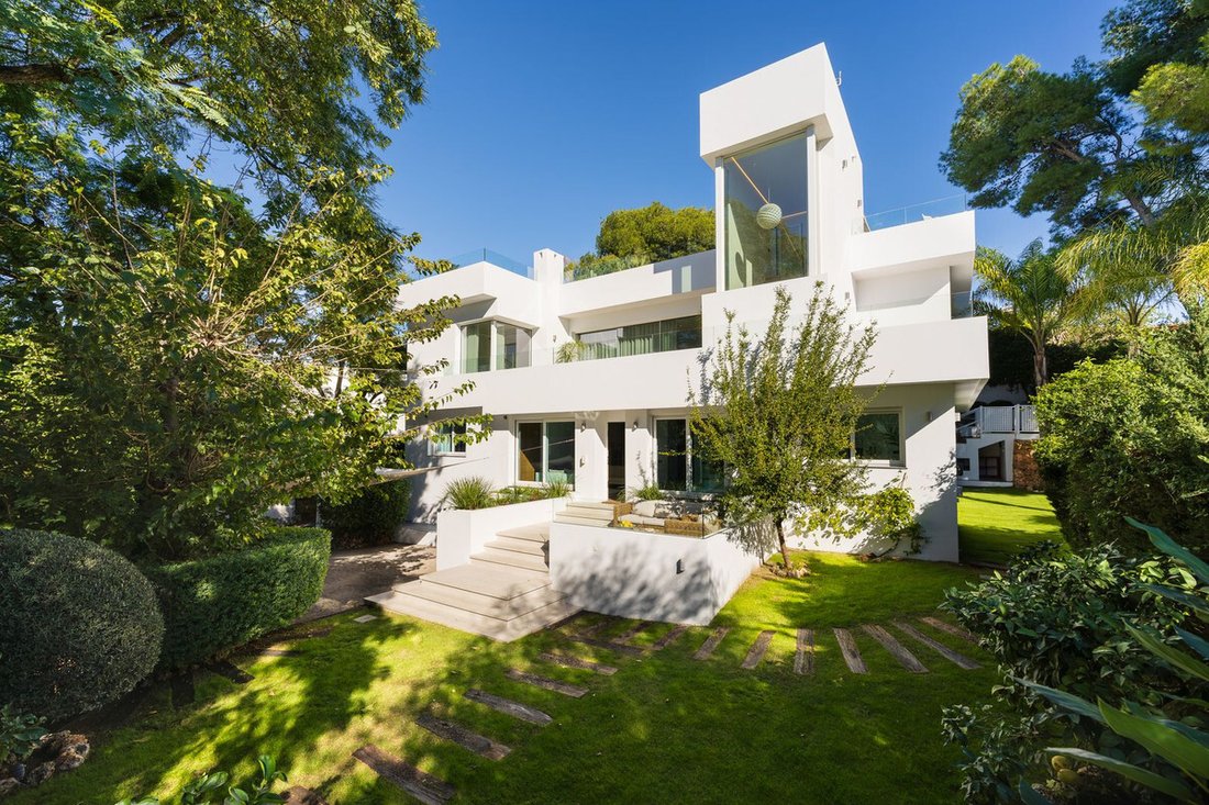 Villa in Puerto Banus, Marbella, Spain 1 - 15622501