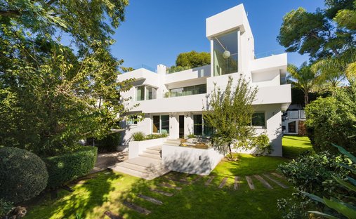Villa in Puerto Banus, Marbella, Spain 1