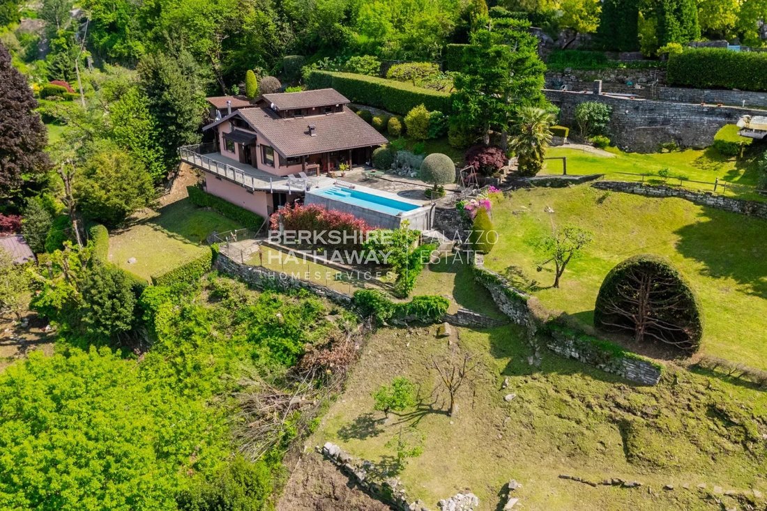 Villa in Faggeto Lario, Lombardy, Italy 3 - 15624832