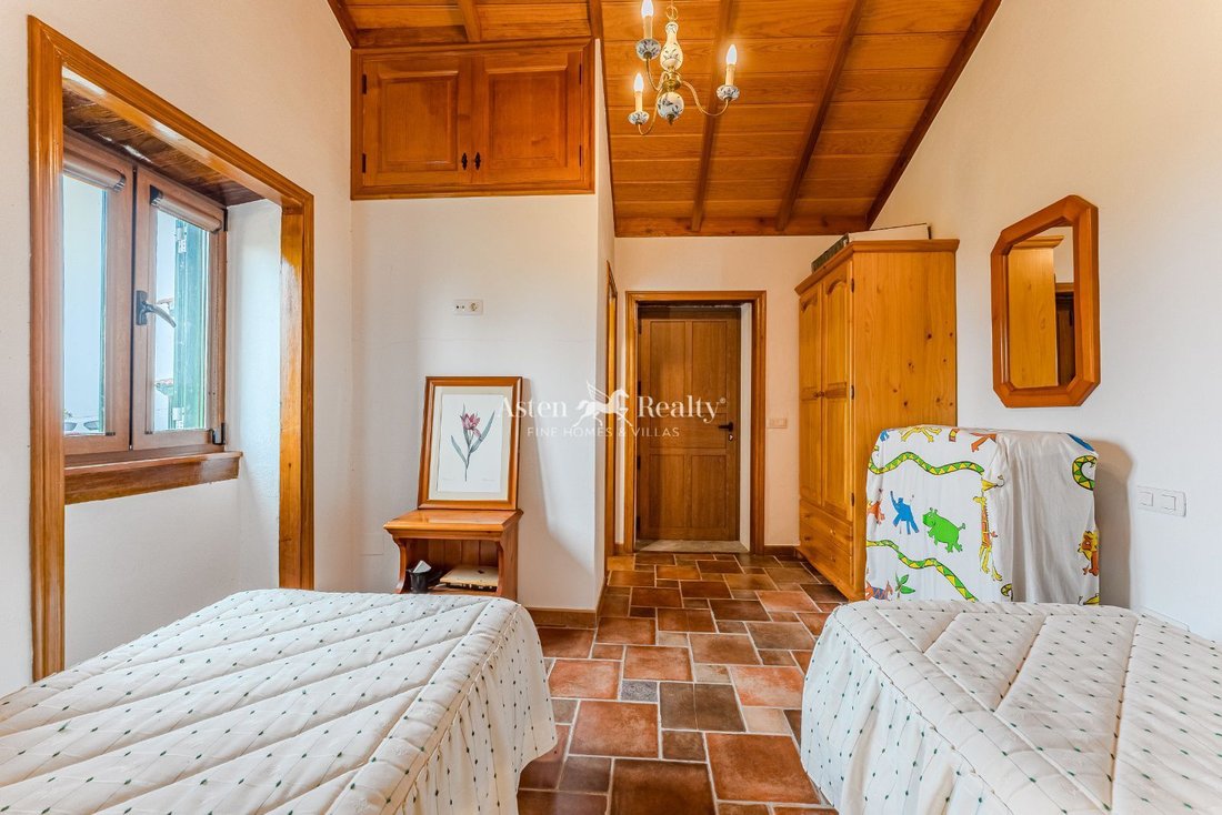 Villa in Adeje, Canary Islands, Spain 3 - 15624063
