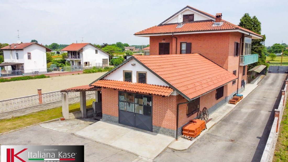 House in Castiglione Torinese, Piedmont, Italy 2 - 15625320