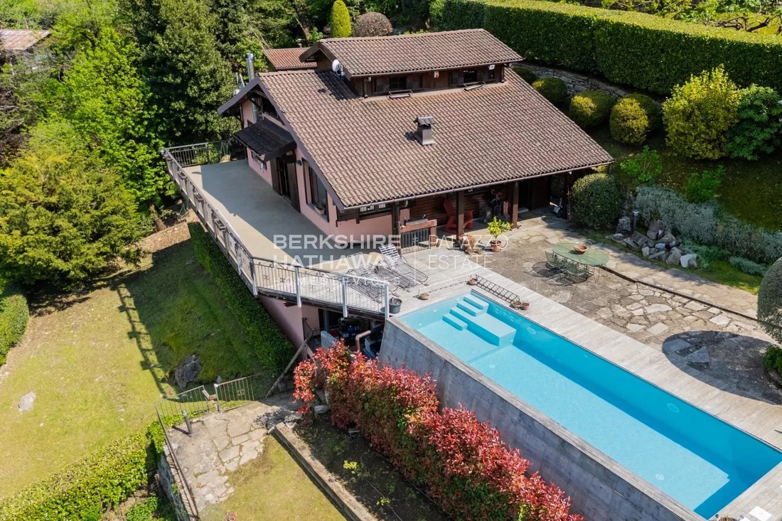 Villa in Faggeto Lario, Lombardy, Italy 5 - 15624832