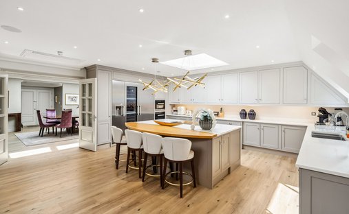 Apartment in South Ascot, England 1