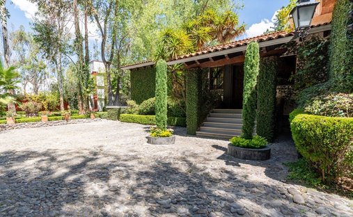 Estate in Fraccionamiento Zirándaro, Guanajuato, Mexico 1