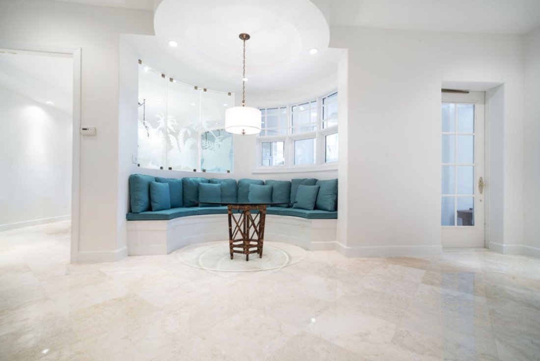 Townhouse in Palm Heights Drive, George Town, Cayman Islands 4 - 15625254