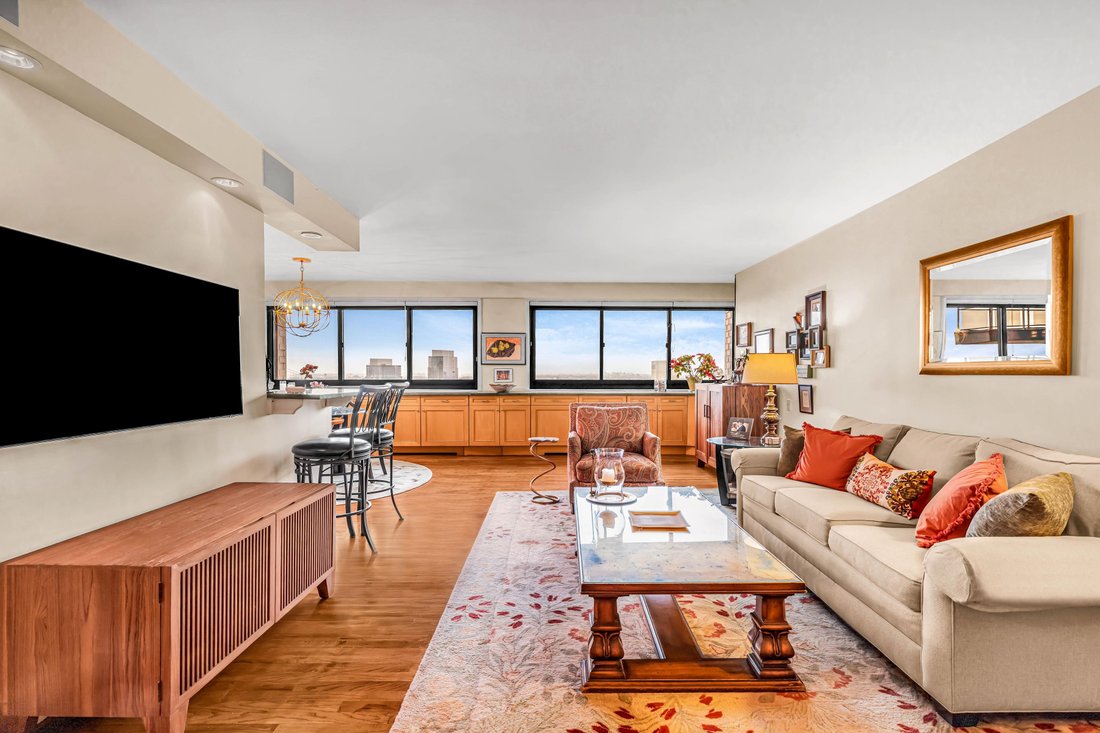 Co Op in New York, New York, United States 4 - 15624971