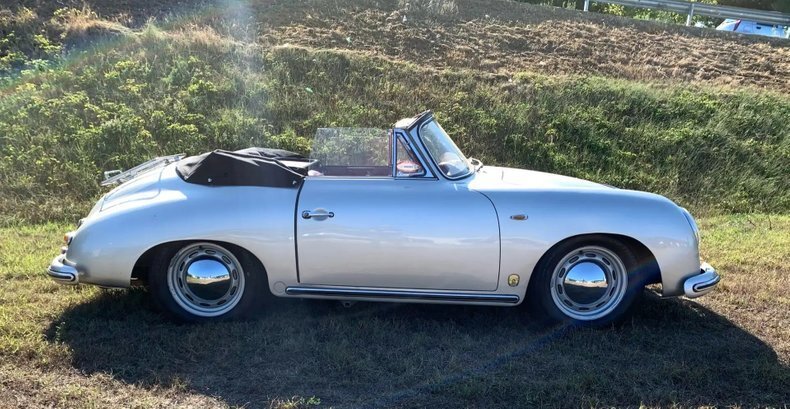 Cabriolet in Glendale, United States 4 - 15626425