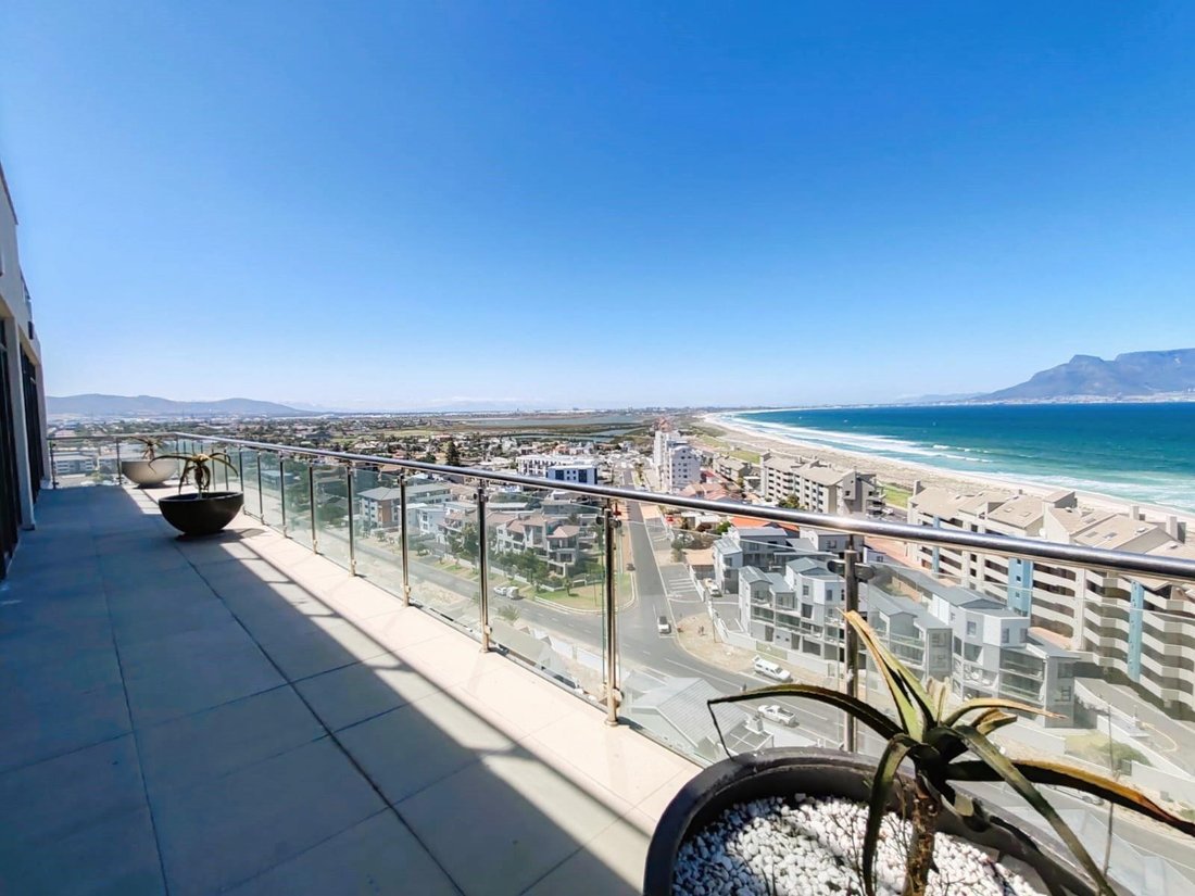 Apartment in Big Bay, Cape Town, Western Cape 1 - 15624787