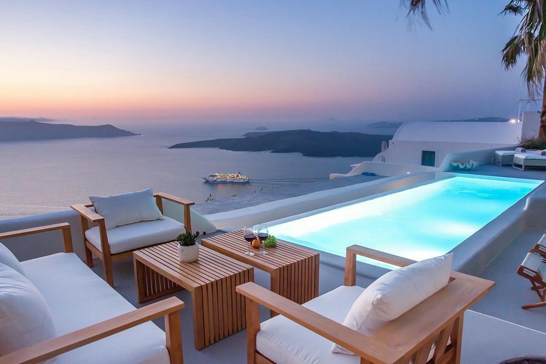 Villa in Thira, Aegean, Greece 2 - 10564036