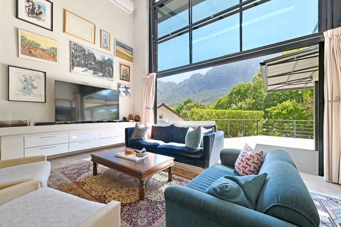 House in Bishopscourt, Cape Town, South Africa 5 - 15624768