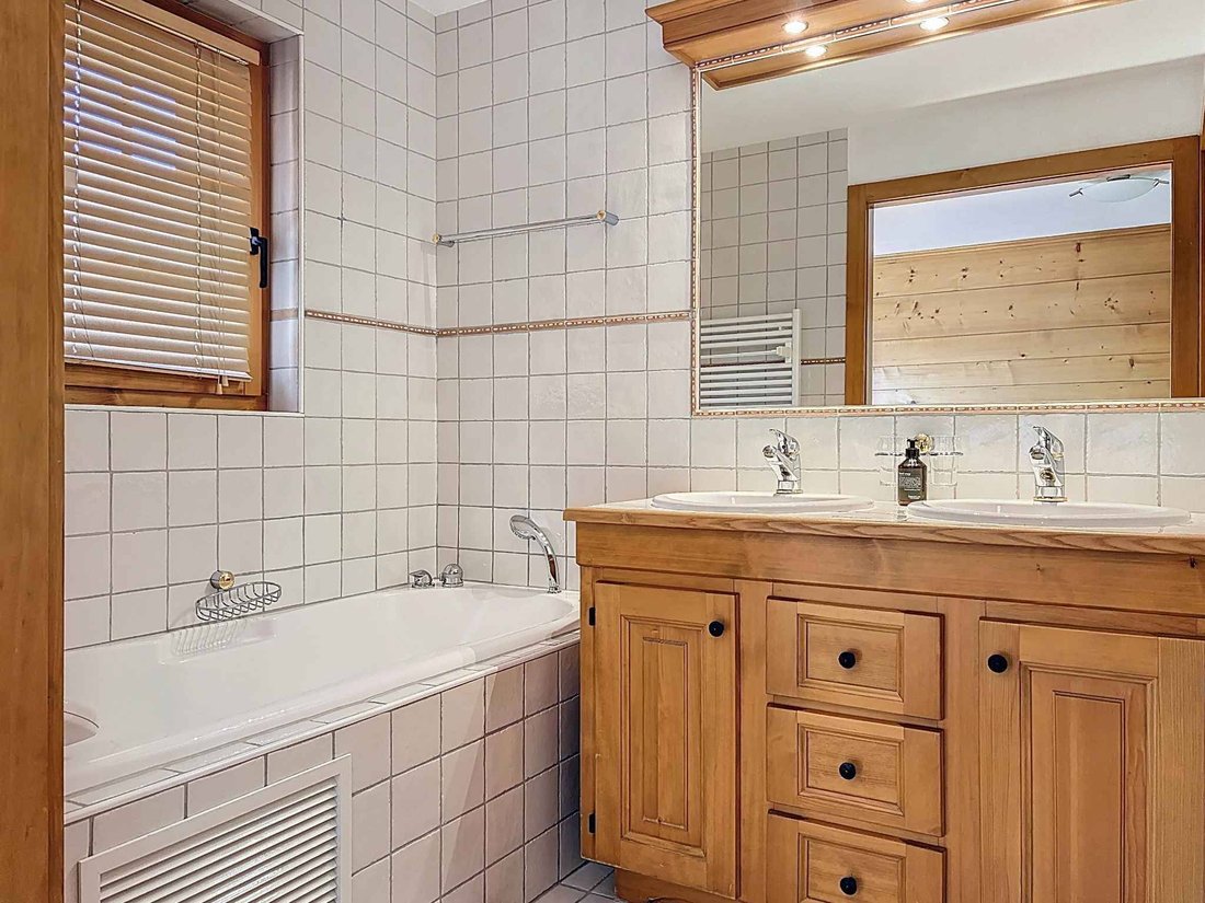 Apartment in Bagnes, Valais, Switzerland 5 - 15626665