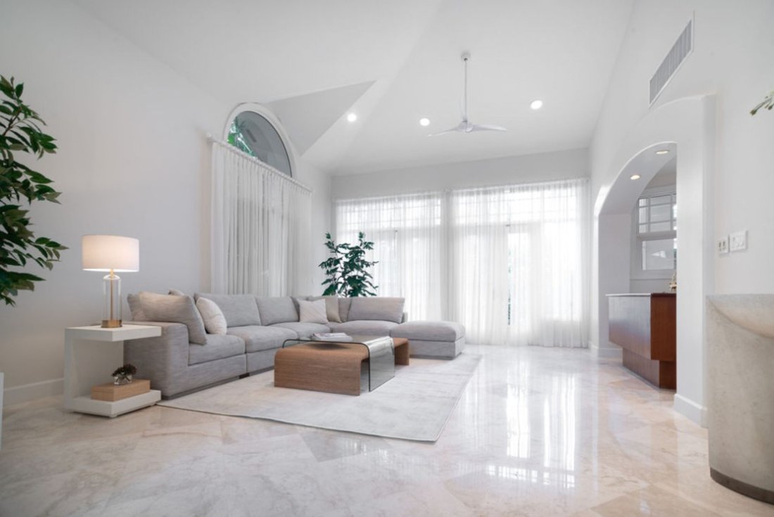Townhouse in Palm Heights Drive, George Town, Cayman Islands 1 - 15625254