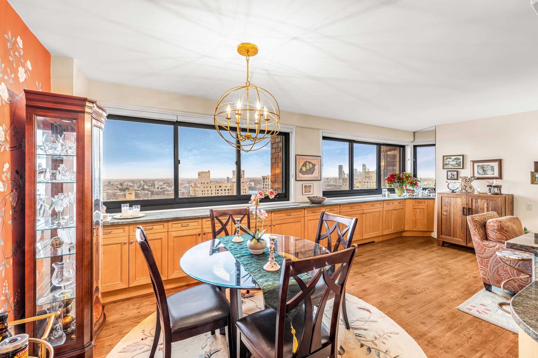 Co Op in New York, New York, United States 5 - 15624971