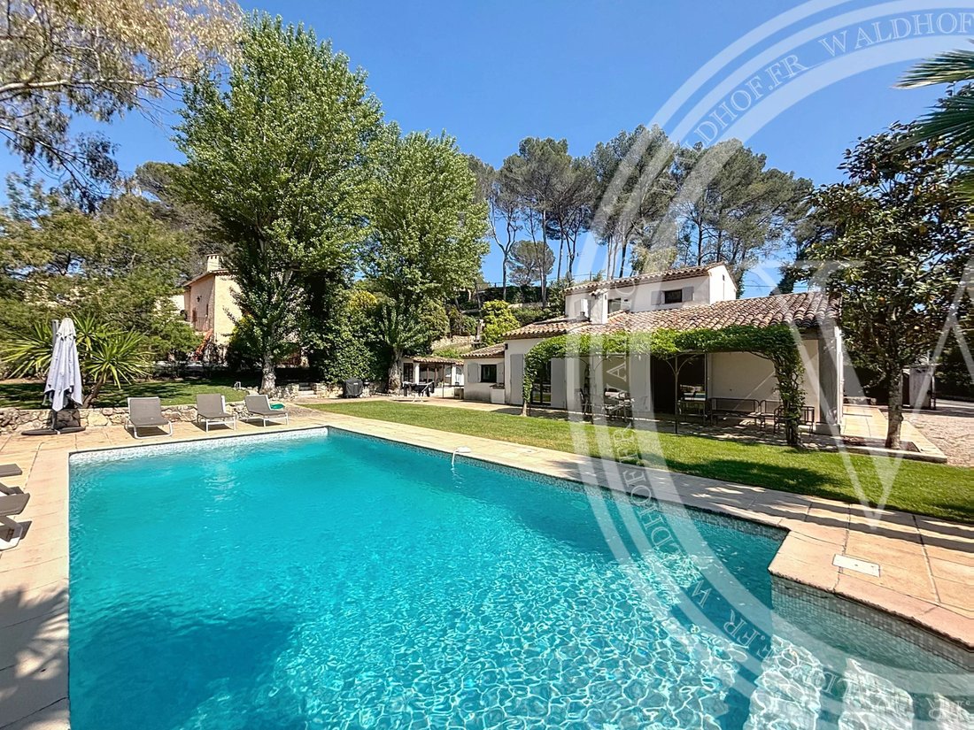 Villa in Mougins, Provence-Alpes-Côte d'Azur, France 2 - 13691101