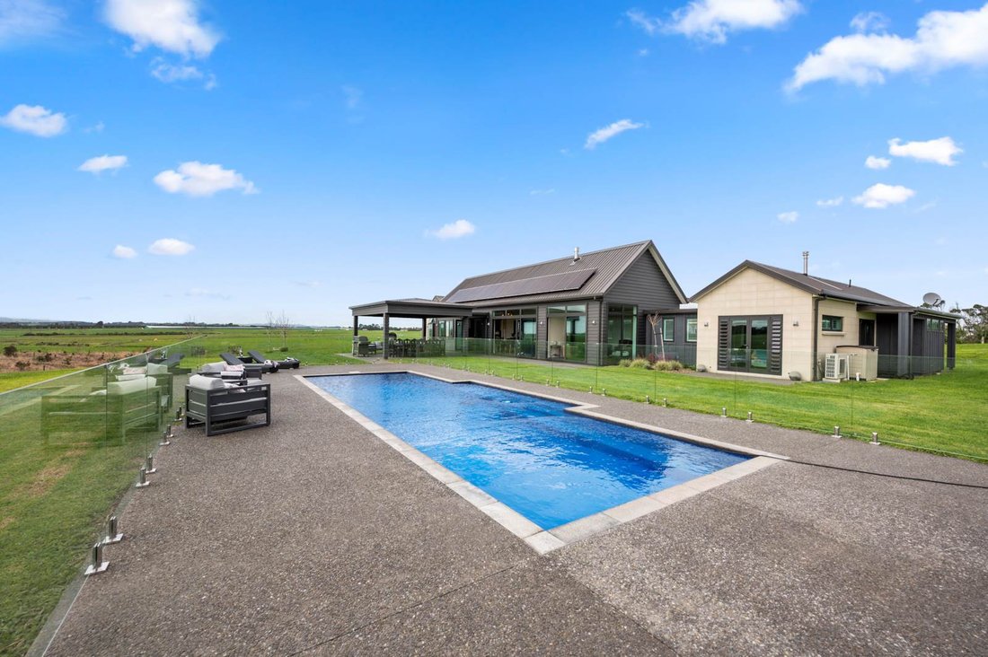 House in Waiau Pa, Auckland, New Zealand 2 - 15625777