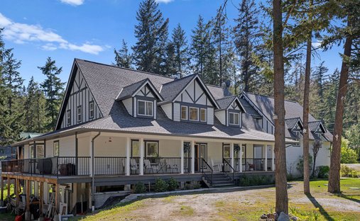 House in Kelowna, British Columbia, Canada 1