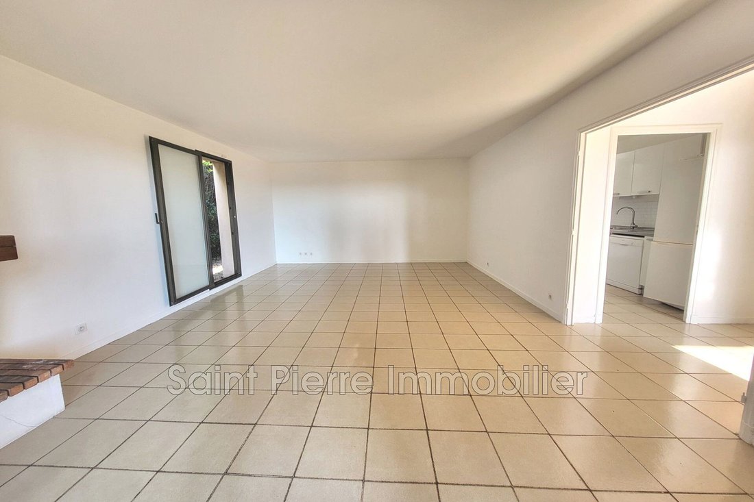 Villa in Vaug, Villeneuve-Loubet, France 3 - 15598469