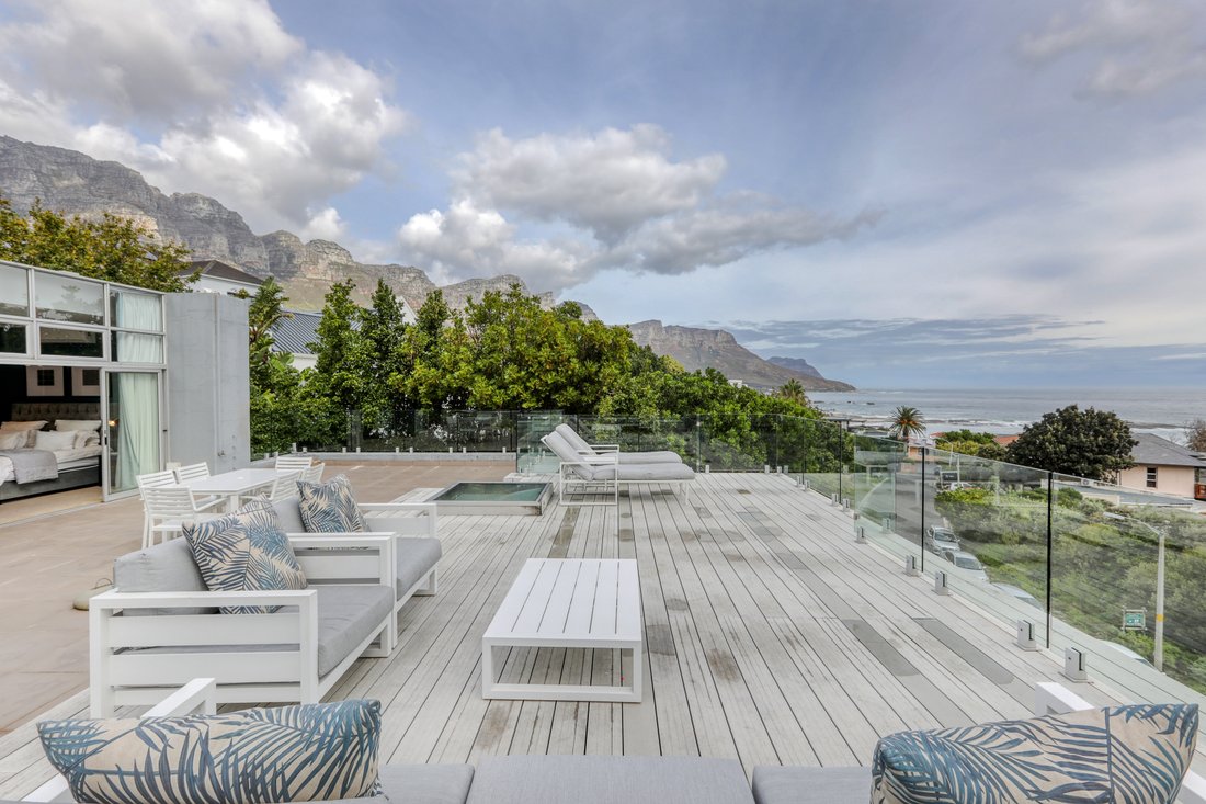 Apartment in Camps Bay, Cape Town, South Africa 1 - 15626708
