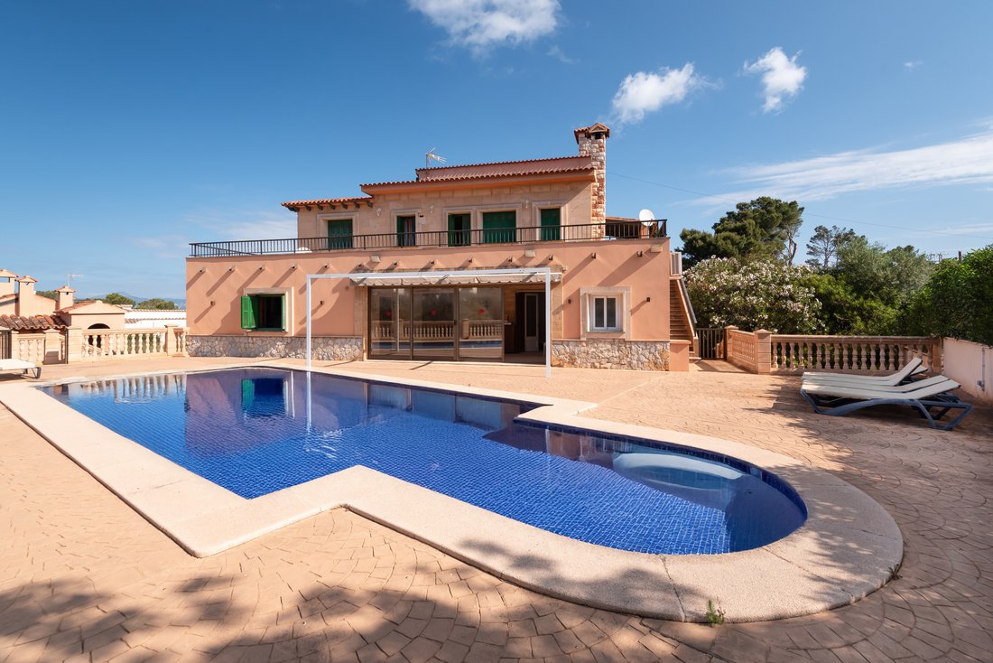 Villa in Llucmajor, Balearic Islands, Spain 2 - 15627106