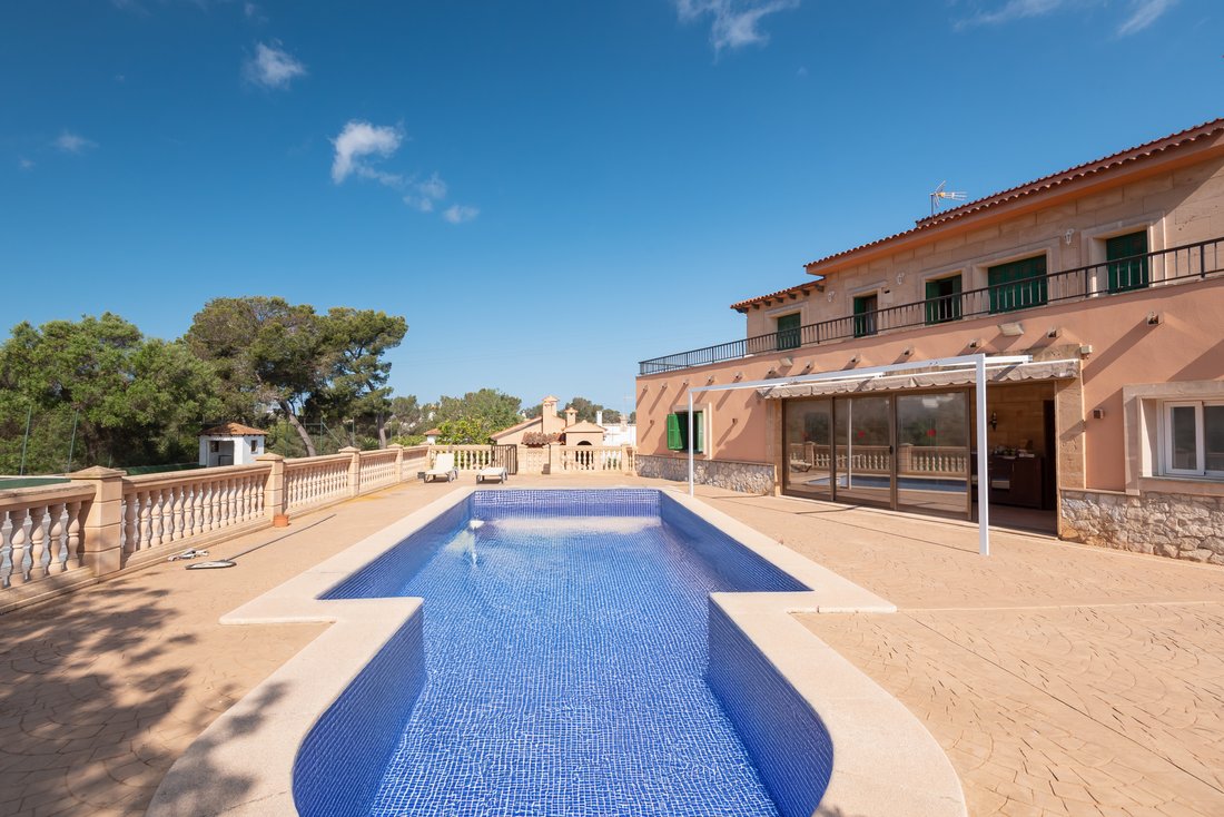 Villa in Llucmajor, Balearic Islands, Spain 3 - 15627106