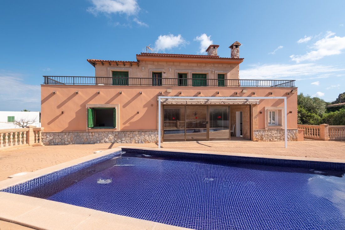 Villa in Llucmajor, Balearic Islands, Spain 1 - 15627106