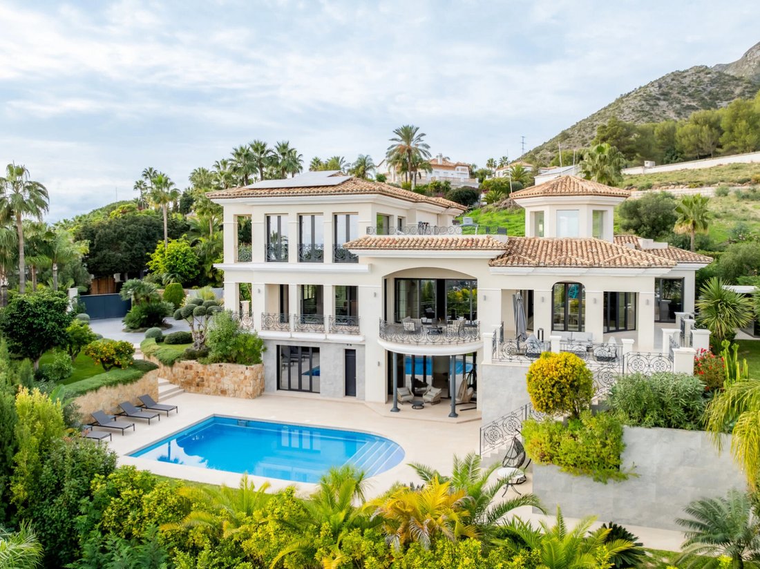 Villa in Sierra Blanca, Marbella, Spain 1 - 15626928