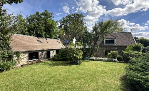 House in Nandy, Ile-de-France, France 1
