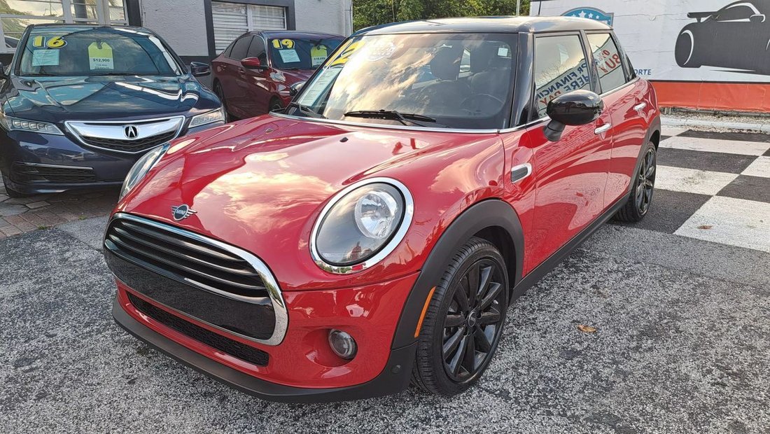 Coupe in Pompano Beach, FL, United States 1 - 15627603